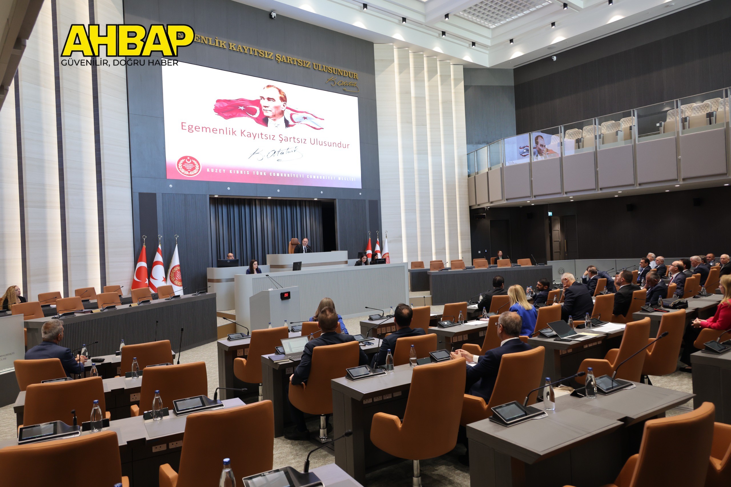 Meclis Genel Kurulu’nda gerginlik: Oturuma ara verildi - Ahbap Gazetesi